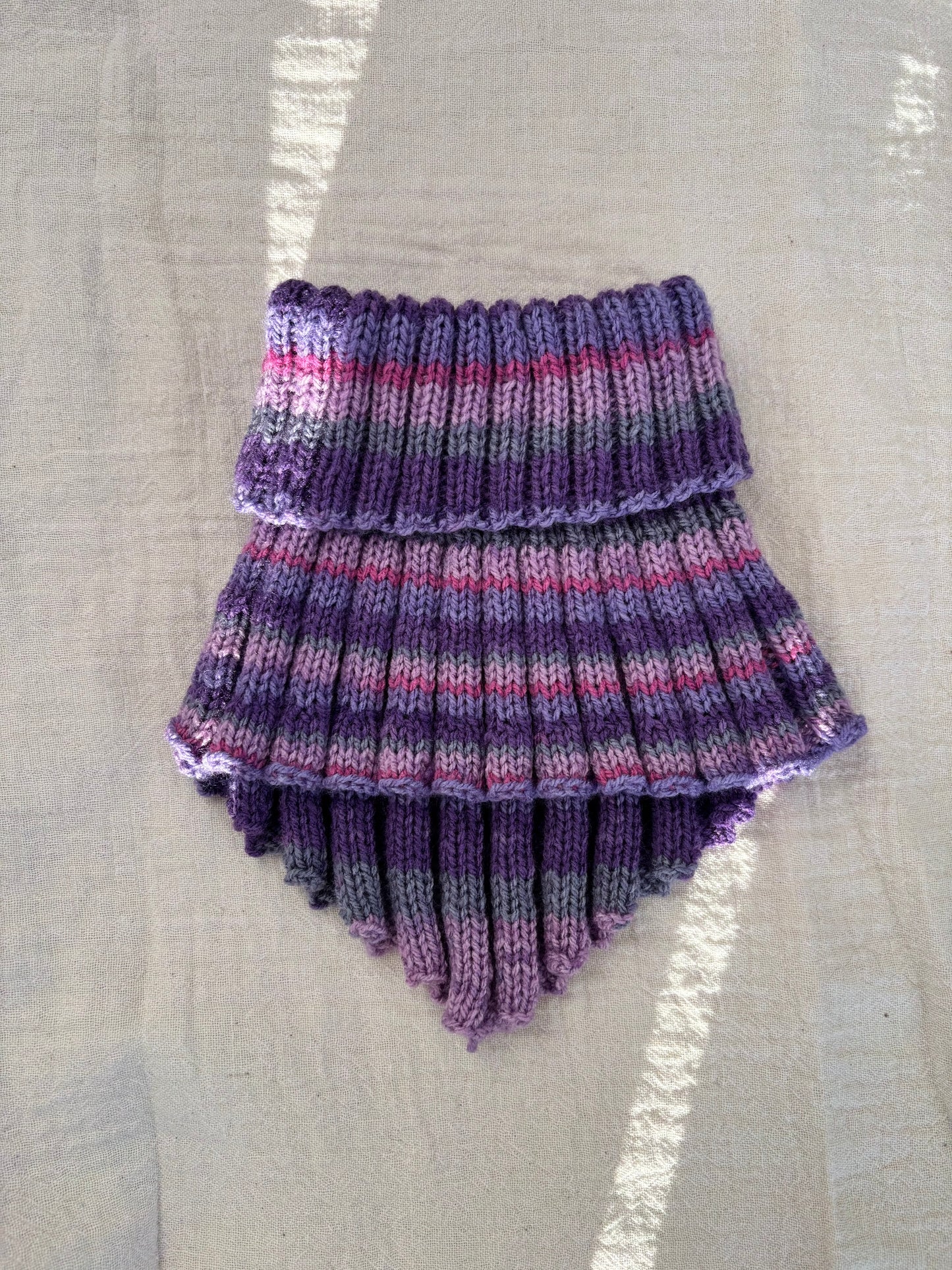 Håndstrikket halsedisse – blød, varm og formbar