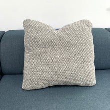 Indlæs billede til gallerivisning Wool Pillow Grey/White