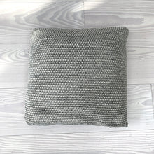 Indlæs billede til gallerivisning Wool Pillow Grey/White