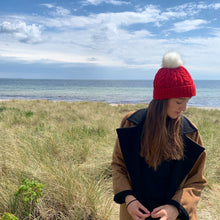 Indlæs billede til gallerivisning Nino Red Beanie